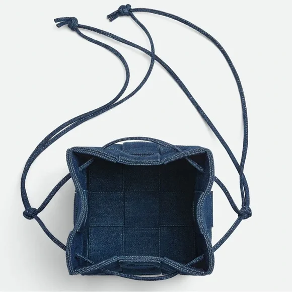 Bottega Veneta Small Cassette Bucket Blue Denim NW T - Picture 2 of 3